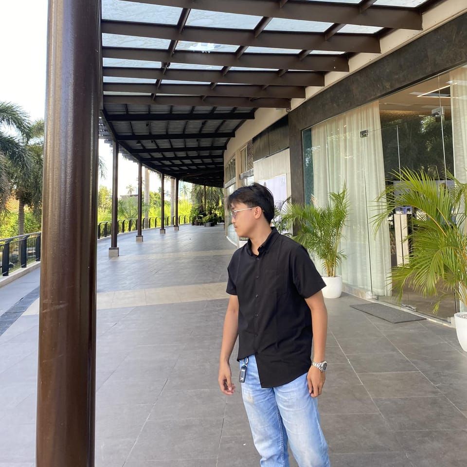 Jhon Carl Ayuda casual photo